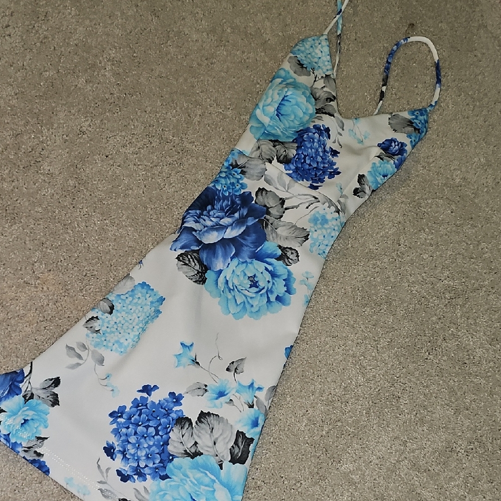 Chic Blue Floral Dress